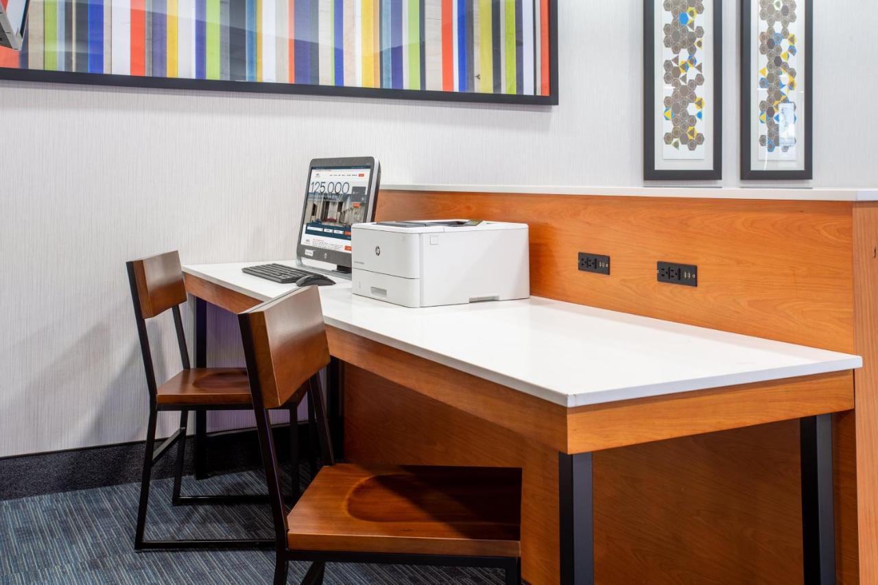 Holiday Inn Express Hotel & Suites Fort Wayne By Ihg Ellisville Exterior foto